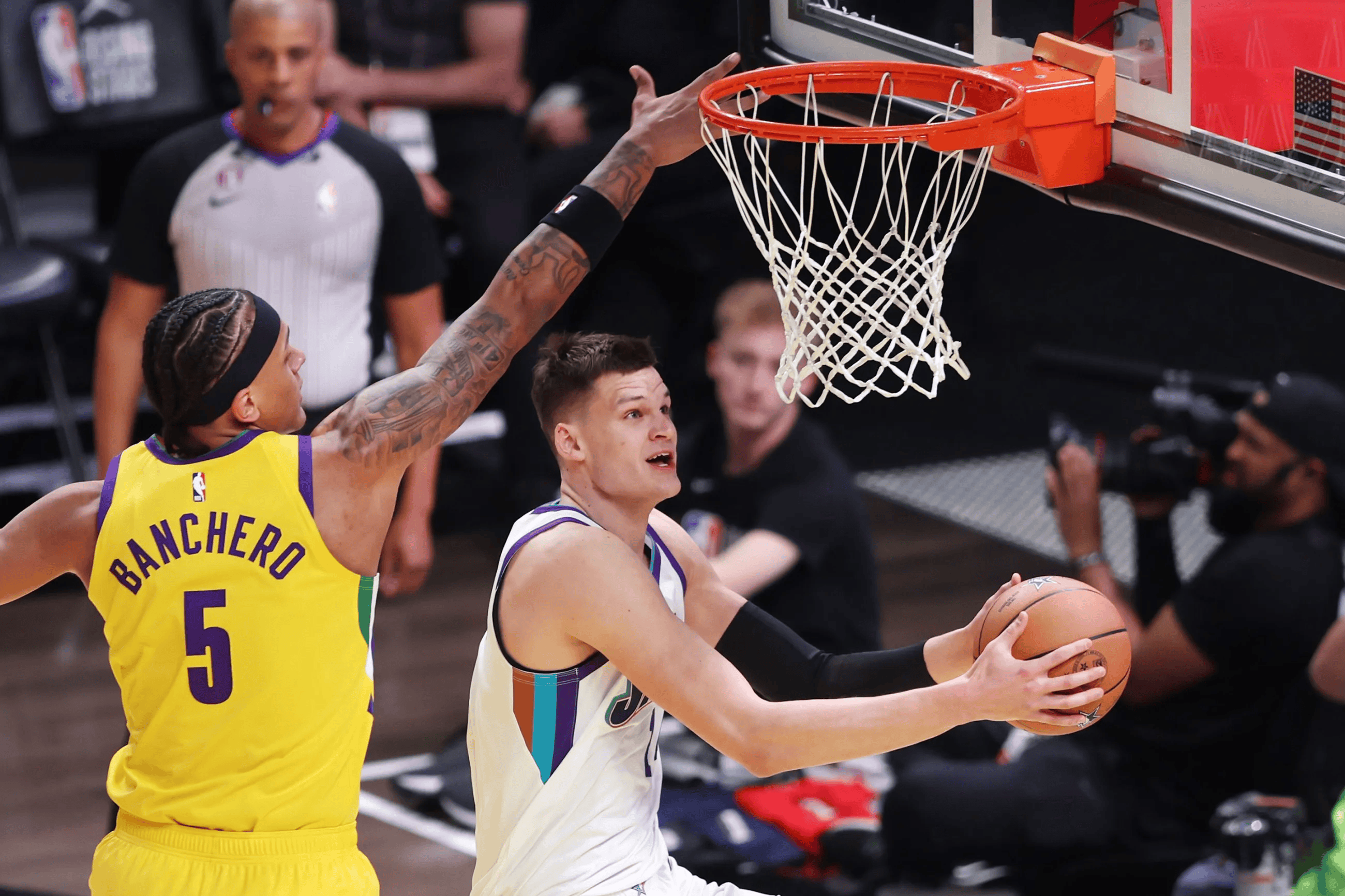 关于拉齐奥训练开放日；今夜内部沟通引欢呼；全明星赛在即；年轻球员得到机会的信息-九游官网