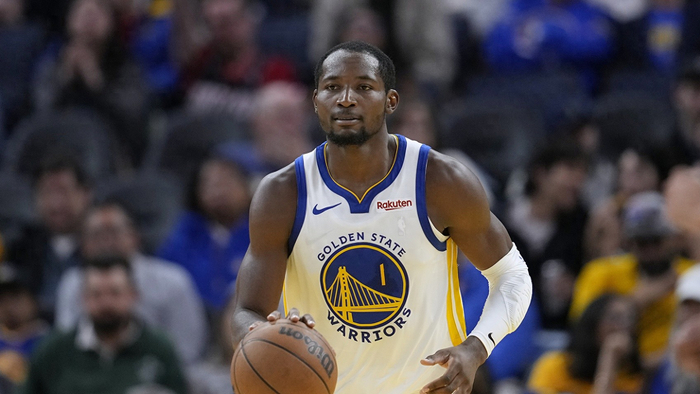 包含关键时刻萨克拉门托国王备战国王杯，官宣签约细节曝光，更衣室稳定，团队化学反应显著的词条-九游登录入口